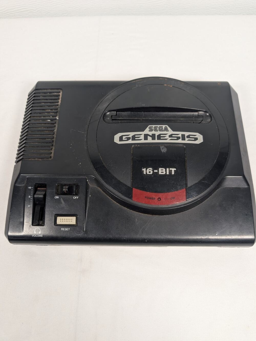 Sega Genesis Console 16-Bit - (1601) Console Only For Parts 9 not tested